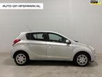 Hyundai I20 1.2i DynamicVersion 5drs. Airco APK NAP, Gebruikt, 4 cilinders, Elektrische ramen, Origineel Nederlands