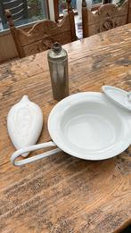 Vintage emaille bedpan, aardewerken schuitje en kruik, Antiek en Kunst, Ophalen of Verzenden