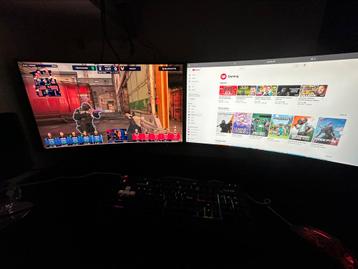 2x gaming monitoren  beschikbaar voor biedingen