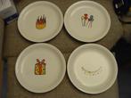 Te koop 4 vlaaiboordjes+1groot met merkje van de multi-vlaai, Ophalen of Verzenden, Porselein, Bord of Schaal