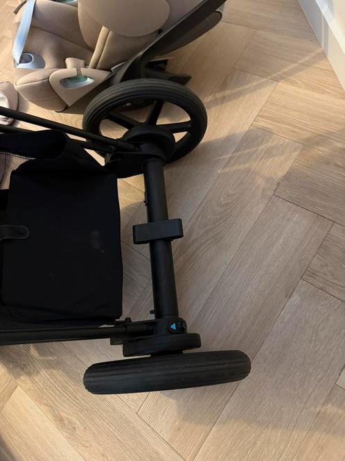 CYBEX e-priam 4, cozy beige (incl.aankoop bon en GARANTIE), Kinderen en Baby's, Kinderwagens en Combinaties, Zo goed als nieuw