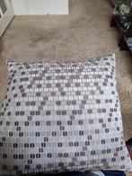 Kussens, Huis en Inrichting, Woonaccessoires | Kussens, Ophalen, Zo goed als nieuw, Beige, Vierkant