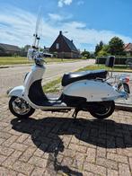 Retro scooter, Fietsen en Brommers, Ophalen, Zo goed als nieuw, Overige merken