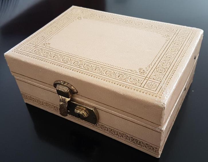 Retro nostalgisch bijouterie doosje, sieraden doosje, Verzamelen, Retro, Overige typen, Ophalen of Verzenden