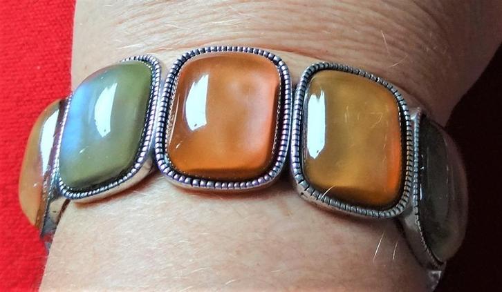 Seventies brede armband: zilver bruin groen cognac elastisch, Sieraden, Tassen en Uiterlijk, Armbanden, Zo goed als nieuw, Overige materialen