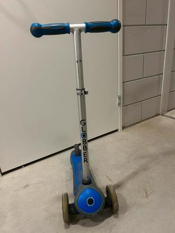 Blauw stepje van Globber beschikbaar voor biedingen