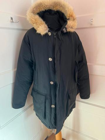 Woolrich winter parka zwart maat L beschikbaar voor biedingen