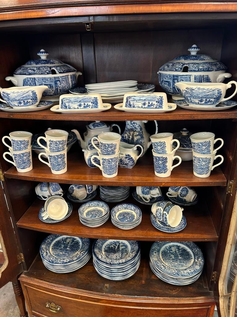 Liberty Blue Staffordshire Servies min 115 stuks puntgaaf, Antiek en Kunst, Antiek | Servies compleet, Ophalen