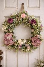 Handgemaakte Bloemenkrans - 56x50 cm, Ophalen of Verzenden, Nieuw