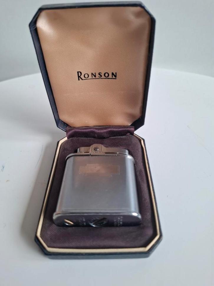 Ronson Whirlwind Benzine Aansteker in Doos, Antiek en Kunst, Antiek | Overige Antiek, Ophalen of Verzenden