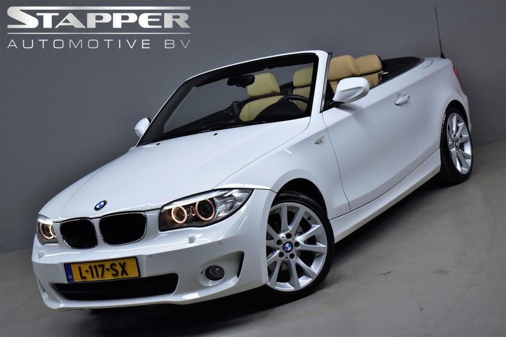BMW 1 Serie Cabrio 125i 218pk 6-Cil Automaat High Executive, Euro 5, Achterwielaandrijving, Beige, 4 stoelen