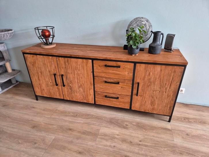 Dressoir Romaro, Huis en Inrichting, Kasten | Dressoirs, 150 tot 200 cm, 25 tot 50 cm, Ophalen