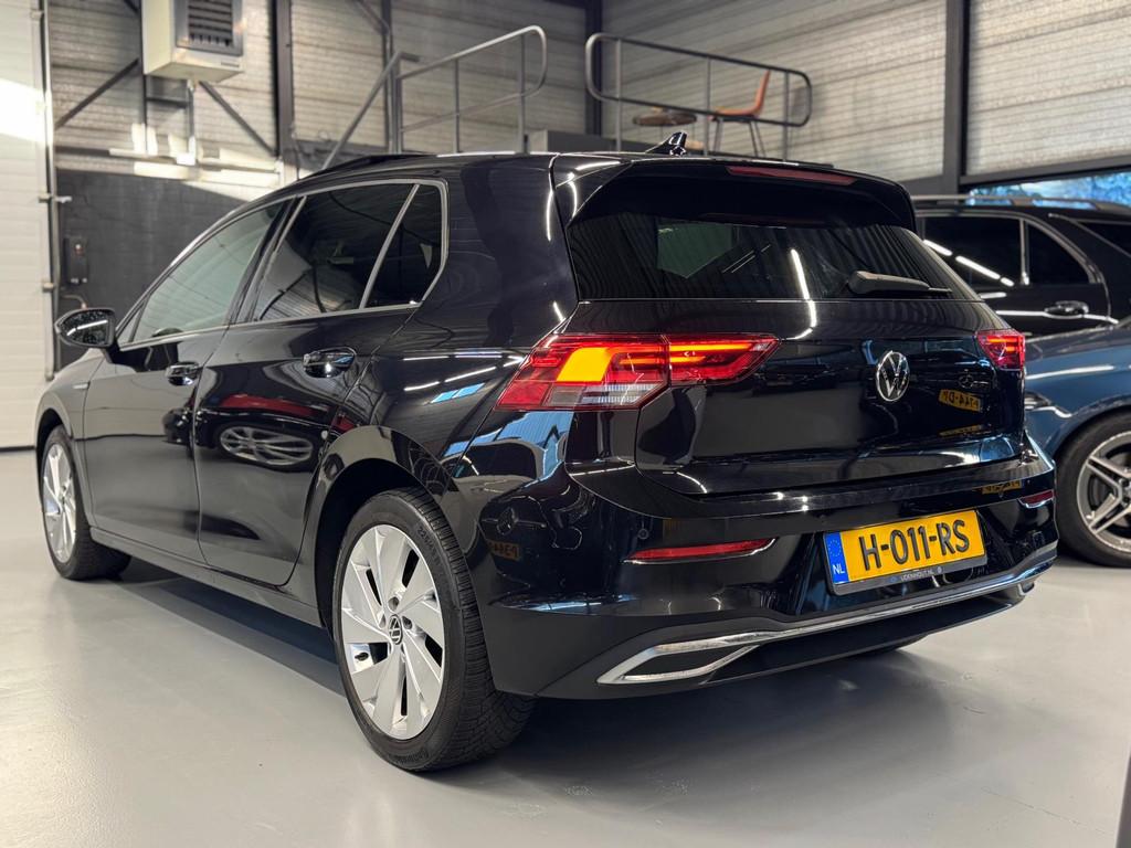 Volkswagen Golf 1.5 TSI Style Pano/Led/Carplay/Massage, Euro 6, 4 cilinders, Zwart, Origineel Nederlands