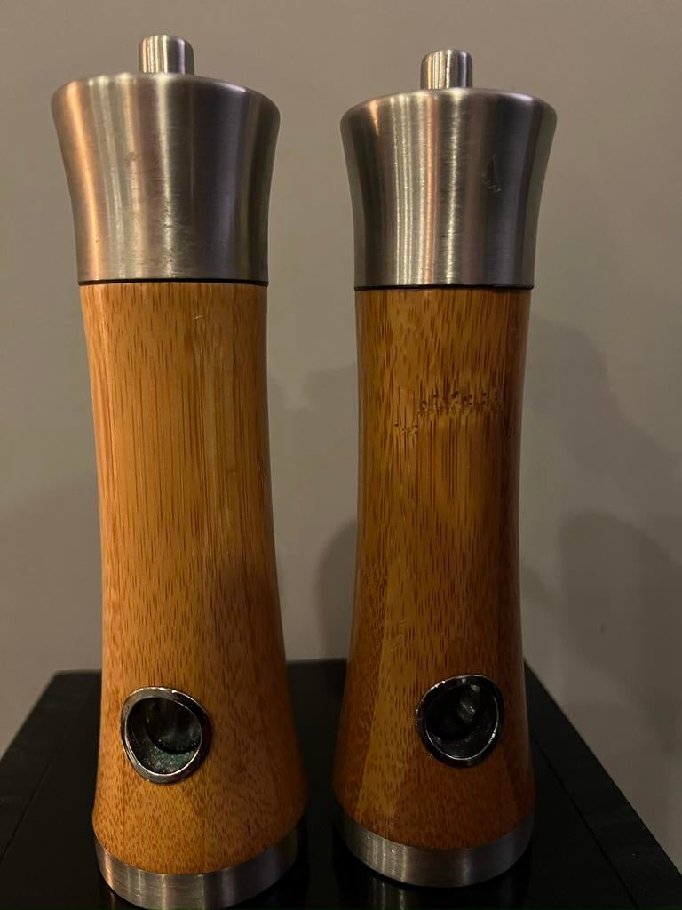 ZOUT / PEPER MOLEN SET ZOUTMOLEN PEPERMOLEN SET HOUT RVS, Huis en Inrichting, Keuken | Keukenbenodigdheden, Ophalen of Verzenden