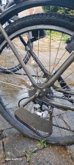 Zwitserse fiets met tas - Weinig gebruikt, Fietsen en Brommers, Ophalen of Verzenden, Gebruikt, Overige merken