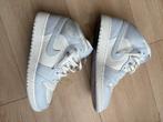 Nike air jordans maat 38,5, Kleding | Dames, Schoenen, Ophalen of Verzenden, Zo goed als nieuw, Sneakers of Gympen