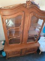 Mooie Queen Ann kast, Ophalen