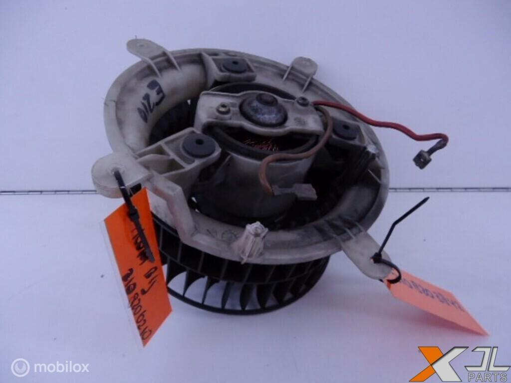 E-KLASSE W210 KACHELMOTOR 2108200042, Gebruikt, Mercedes-Benz, Ophalen of Verzenden, Mercedes-Benz