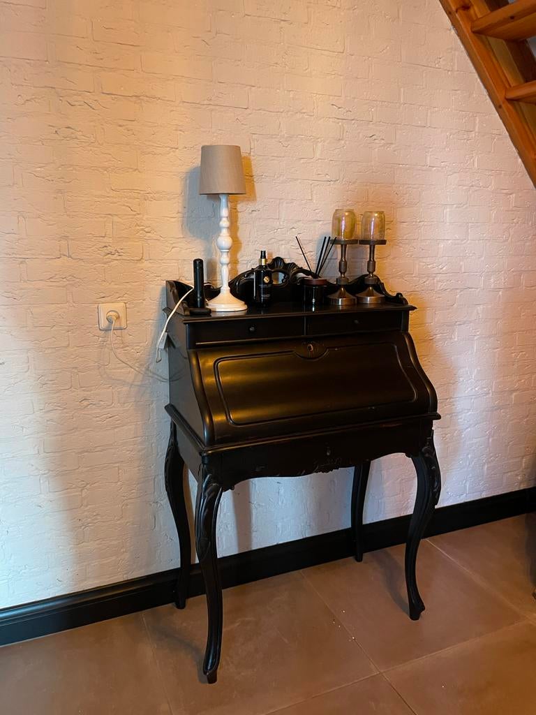 Antiek Bureautje met Charme, Ophalen