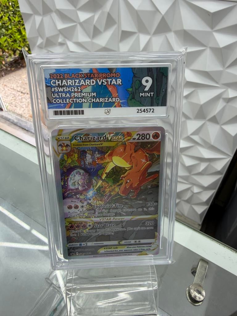 Charizard VSTAR SWSH262 Mint 9 Pokémon Kaart, Ophalen of Verzenden, Zo goed als nieuw, Losse kaart