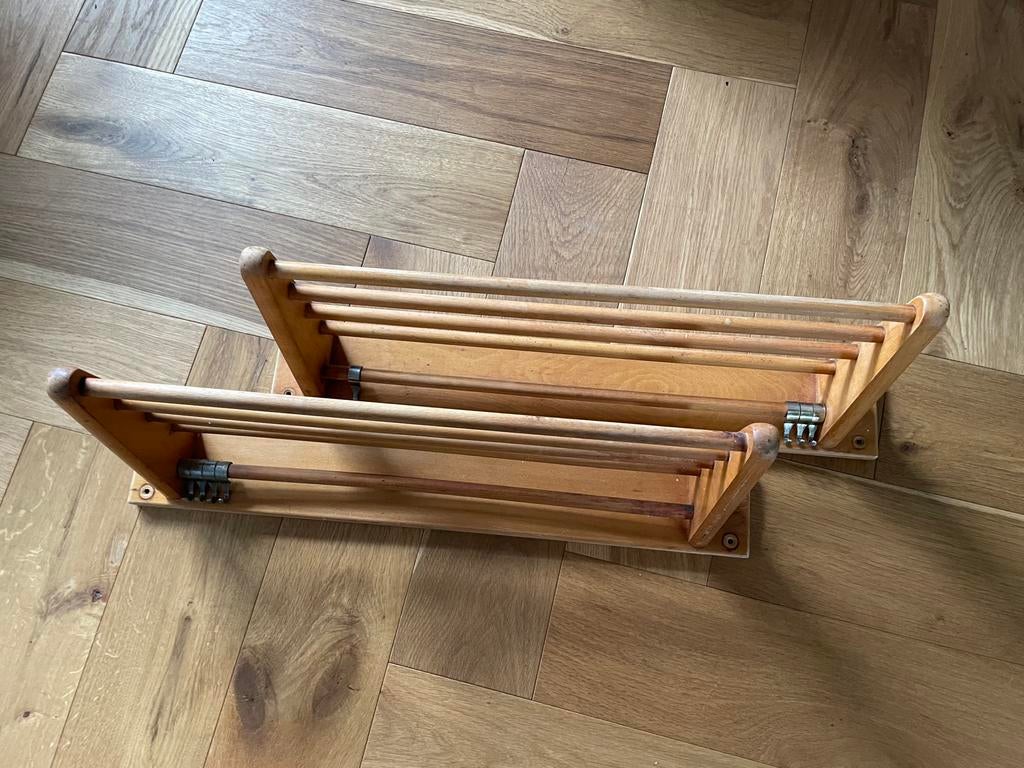 Twee hele leuke oude houten rekjes, Ophalen, Gebruikt