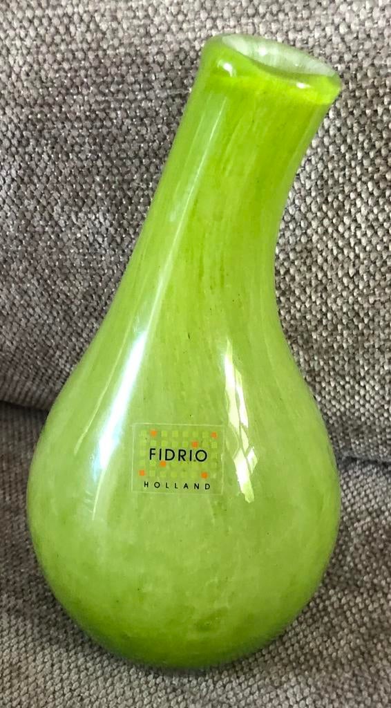Fidrio groen vaasje/Pisa nieuw, Nieuw, Ophalen of Verzenden, Glas, Minder dan 50 cm