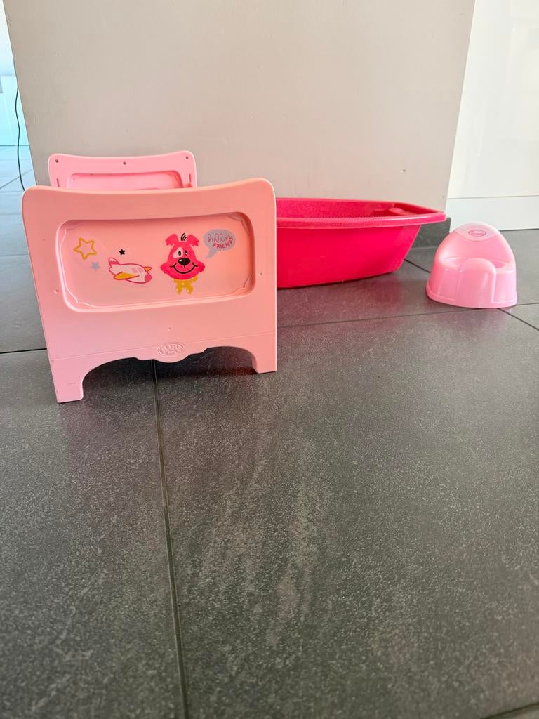 Baby Born Bedje, Bad & Potje Set, Kinderen en Baby's, Speelgoed | Poppen, Ophalen of Verzenden, Zo goed als nieuw, Babypop