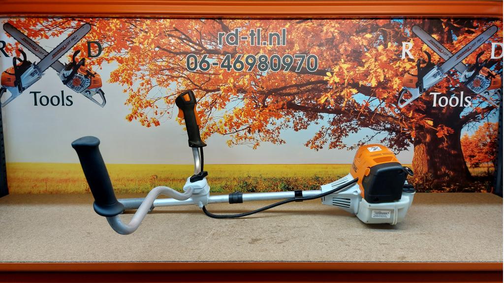 Stihl KM131  Combimachine / multitool KM 131 met stuurboom., Tuin en Terras, Hand-tuingereedschap, Niet ingevuld, Gebruikt, Niet ingevuld