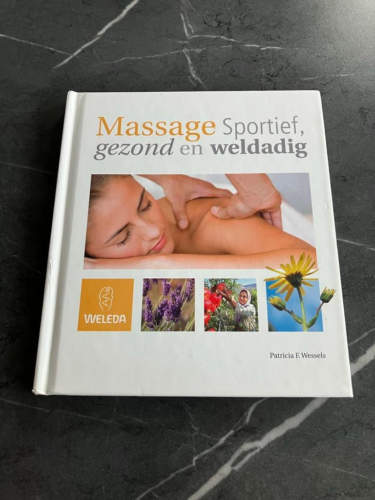 Massage: Sportief, gezond en weldadig - Weleda Boek, Boeken, Ophalen, Zo goed als nieuw, Gezondheid en Conditie