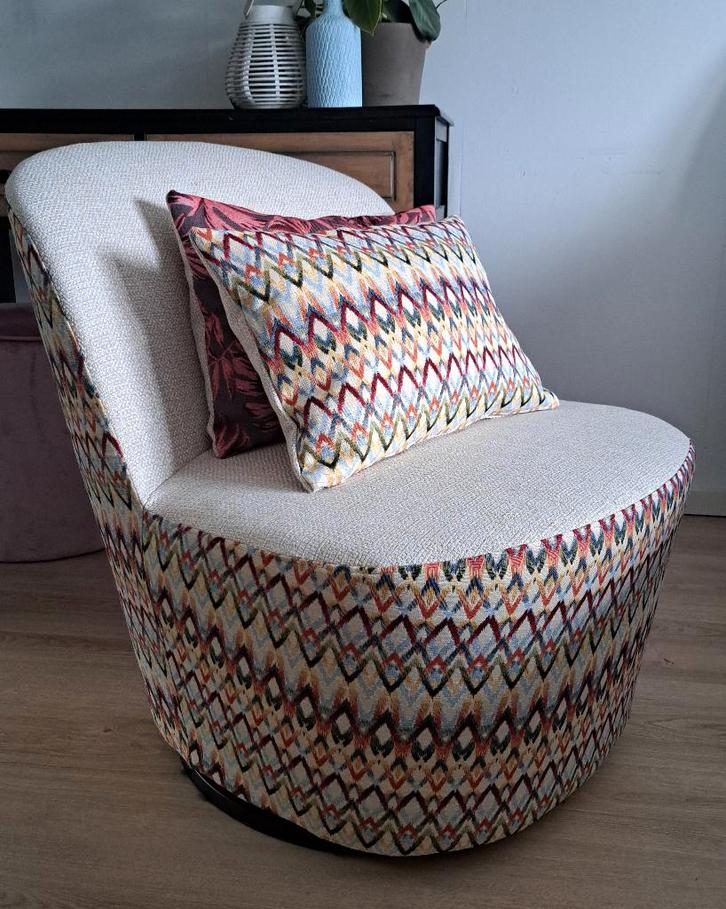 mooie draaifauteuil, Huis en Inrichting, Fauteuils, Zo goed als nieuw, Stof, 50 tot 75 cm, 75 tot 100 cm, Ophalen