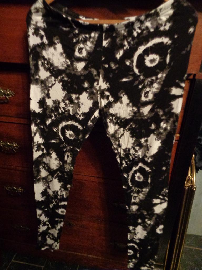 legging van pyjama stof, Kleding | Dames, Legging, Zwart, Ophalen of Verzenden, Maat 44/46 (L)