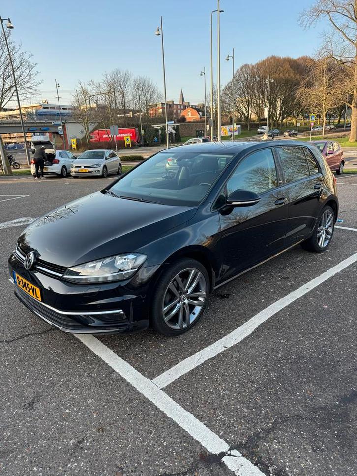 Volkswagen Golf 1.5 TSI 150pk 7-DSG 5D 2018 Zwart luxe, Auto's, Volkswagen, Particulier, Golf, Benzine, Hatchback, Automaat, Geïmporteerd