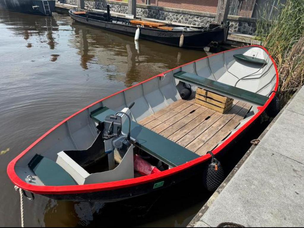 sloep  met elektrische motor 2x accu en boottrailer, Watersport en Boten, Ophalen, Overige materialen, Gebruikt, Elektrisch