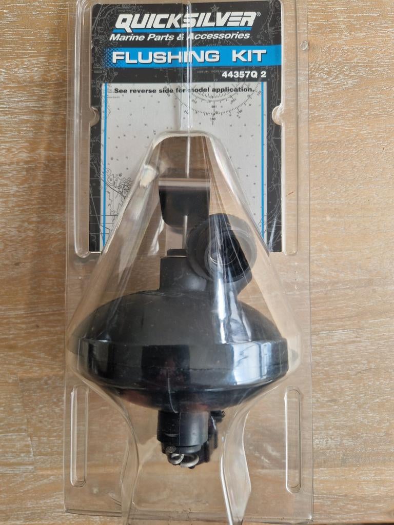 Quicksilver flushing kit voor buitenboordmotor, Watersport en Boten, Ophalen of Verzenden, Zo goed als nieuw, Motor en Techniek
