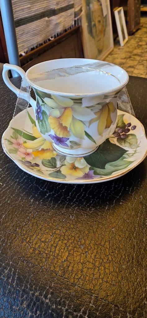 Vintage theekop en schotel met bloemendecor alt regensburg, Ophalen of Verzenden