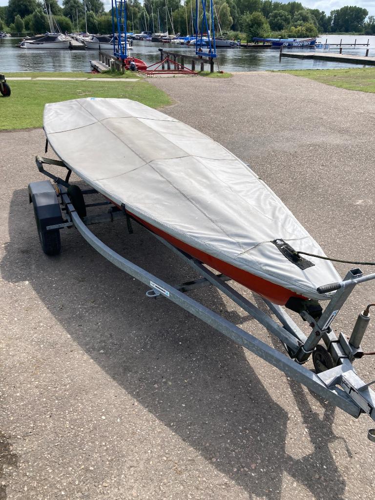 Laser met trailer incl ligplaats op vlietlanden, bij Leiden, Watersport en Boten, Ophalen, Geen motor, Gebruikt, Laser