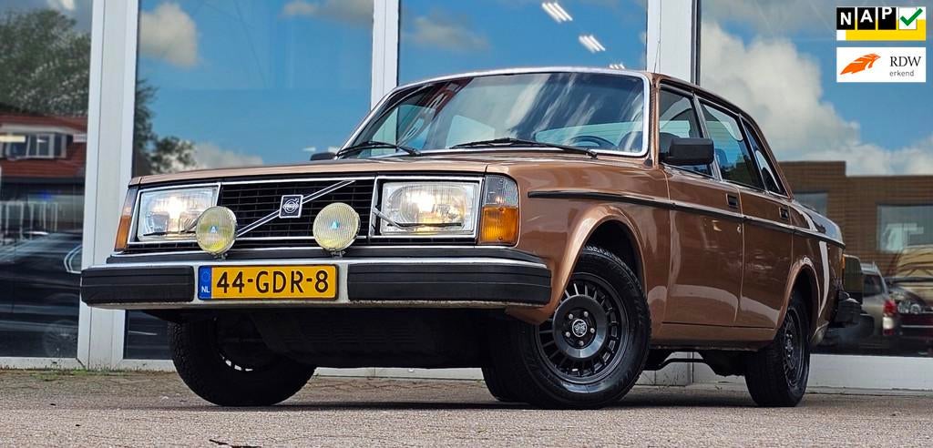 Volvo 244 2.1 GLE Overdrive Ontroest en volledig overgespote, Auto's, Volvo, Overige modellen, 4 cilinders, Bruin, Handgeschakeld