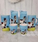 Vrolijk handgeschilderd kannen en mokken met koeien, Keramiek, Ophalen of Verzenden, Zo goed als nieuw, Overige stijlen