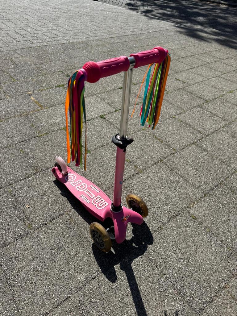 Mini Micro Step Deluxe LED - Roze, Fietsen en Brommers, Steps, Gebruikt, Gewone step, Ophalen