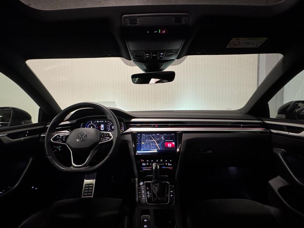 Volkswagen Arteon 1.4 TSI eHybrid R-Line | PANO | TREKHAAK |, Auto's, Arteon, Gebruikt, Euro 6, Zwart
