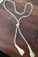 Vintage Ivoorkleurige Kralenketting met Bloemhangers, Beige, Ophalen of Verzenden, Zo goed als nieuw, Overige materialen