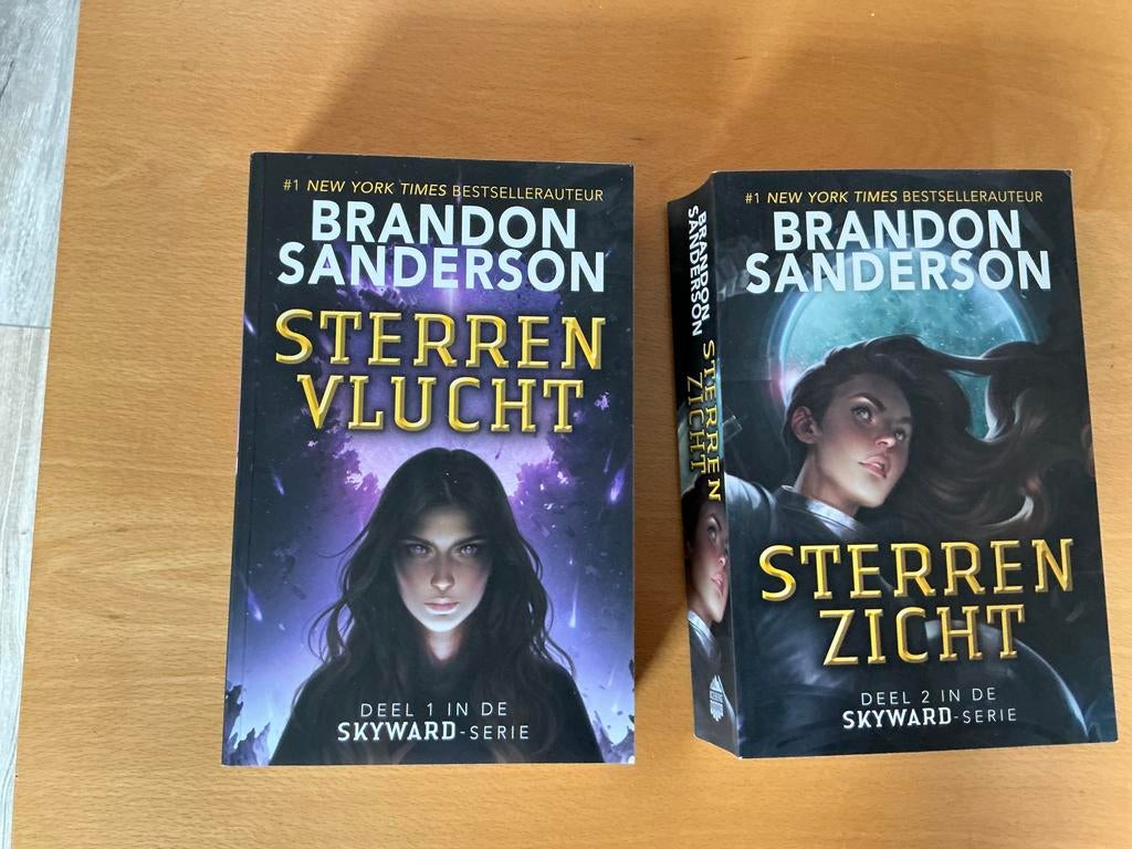 Sterrenvlucht & Sterrenzicht - Brandon Sanderson (deel 1 & 2, Verzenden, Zo goed als nieuw