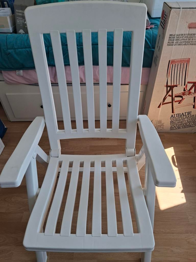 Witte kunststof tuinstoelen, inklapbaar en verstelbaar 2x, Ophalen, Nieuw, Kunststof, Verstelbaar