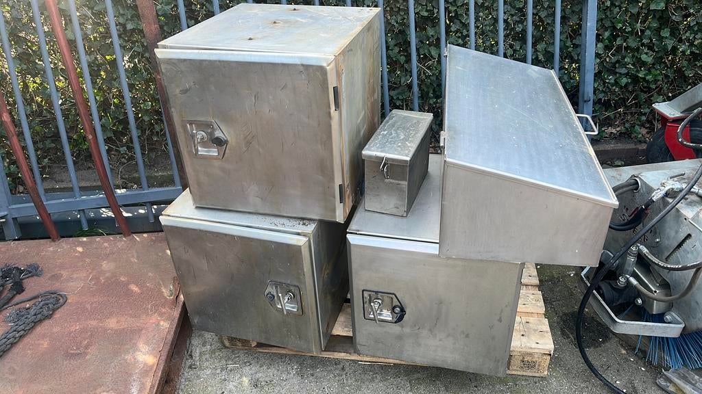 RVS kisten,, Ophalen, Gebruikt