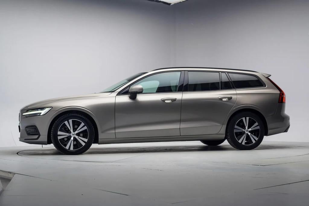 Volvo V60 2.0 B3 Momentum Advantage Aut. [ Navigatie Full LE, Automaat, Lichtsensor, 4 cilinders, 1969 cc