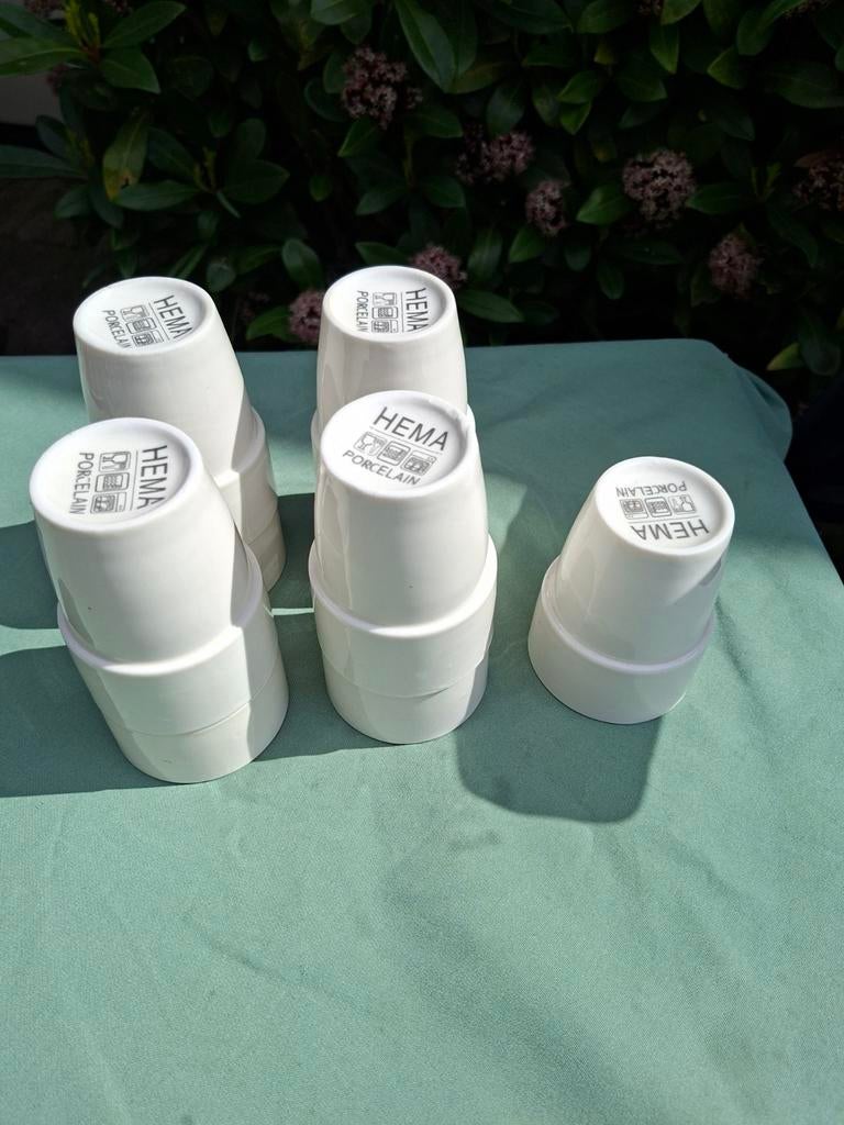 Set van 9 HEMA porseleinen bekers, wit, Gebruikt, Ophalen of Verzenden, Effen, Kop(pen) en/of Schotel(s)