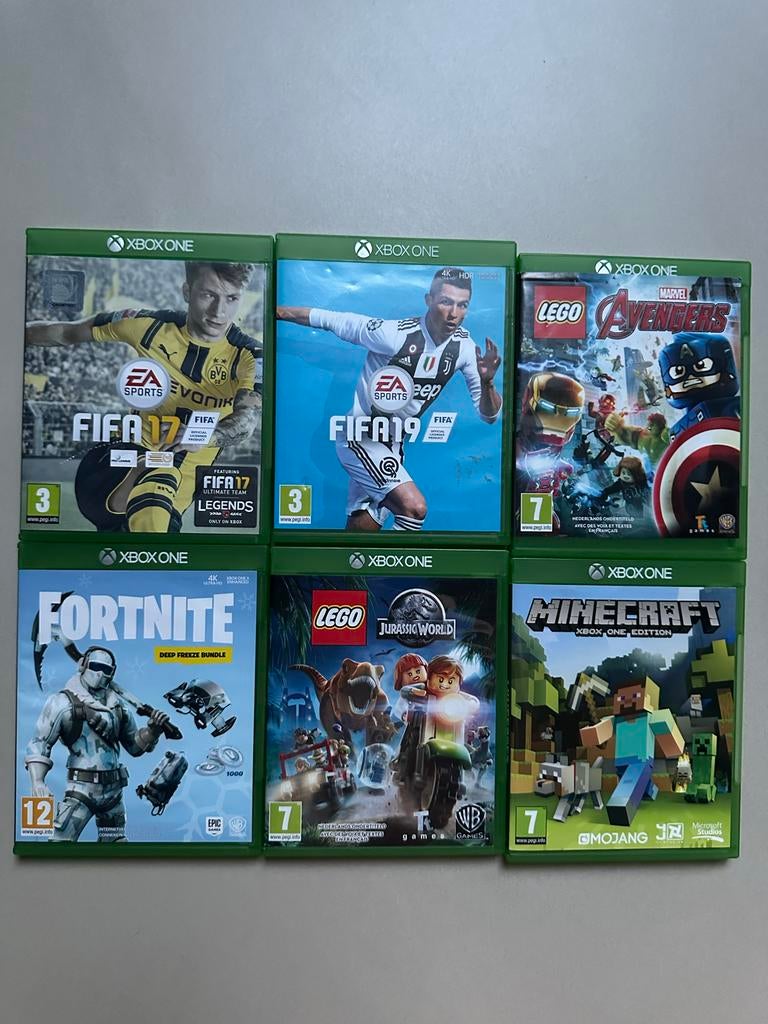 Xbox One spellen en een Fortnite bundel, Gebruikt, Overige genres, Eén computer, Ophalen of Verzenden