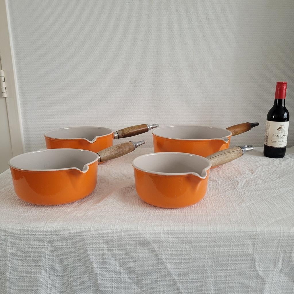 Le creuset 4x steelpan sauspan braadpan pannenset, Huis en Inrichting, Gebruikt, Ophalen of Verzenden, Koekenpan of Braadpan, Gietijzer