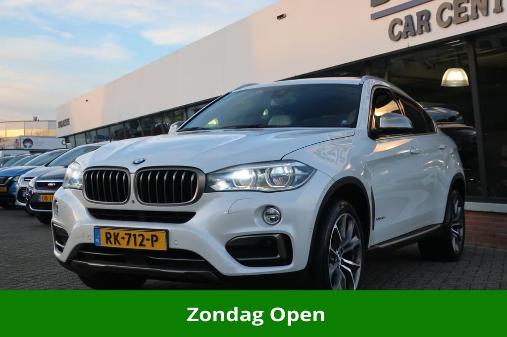 BMW X6 XDrive30d High Executive 1e EIG_ADAP-CRUIS_PANO_HUD-U, Gebruikt, 2993 cc, 241 €/maand, Wit