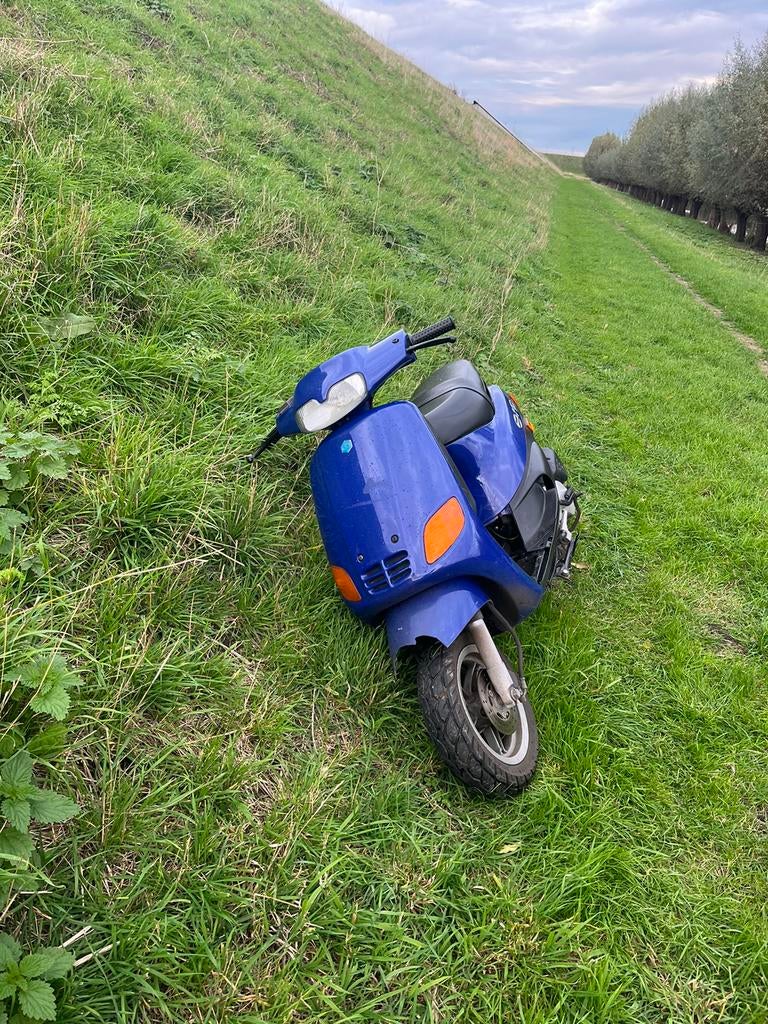 Type 2 50cc teruil, Fietsen en Brommers, Scooters | Piaggio, Zo goed als nieuw, Overige modellen, Tweetakt, Ophalen